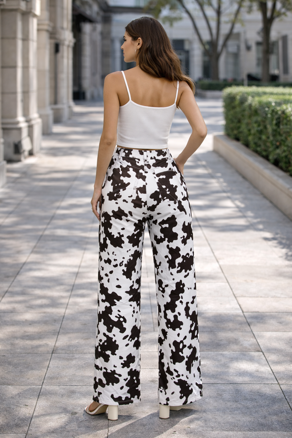 Pantalón de Mujer Estampado Piel de Vaca de Tiro Alto y Corte Recto